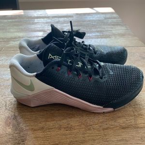 Nike Metcon 5 Training Shoes - Black Rose - Size 6